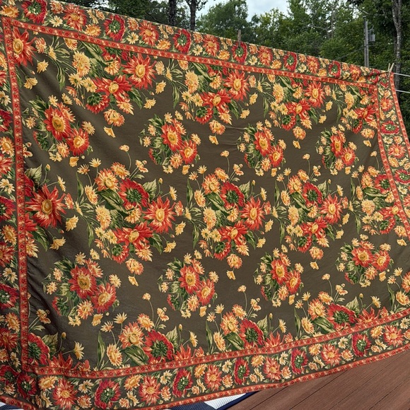 April Cornel Tablecloth EUC - Picture 4 of 15